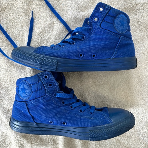 Converse blue high tops size 4 women’s/ kids - Picture 5 of 6
